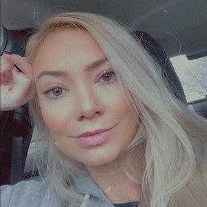 Meet your Posher, Katelyn